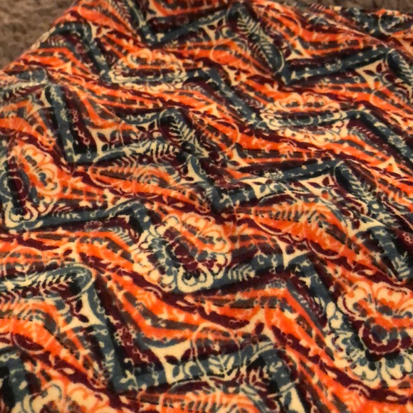 🌻LuLaRoe Leggings 🌻 - Picture 3 of 3